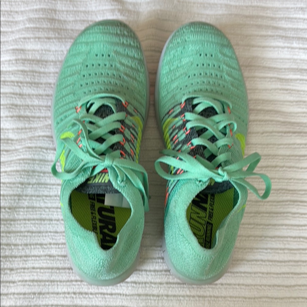 Nike Mint Green Running Shoes
